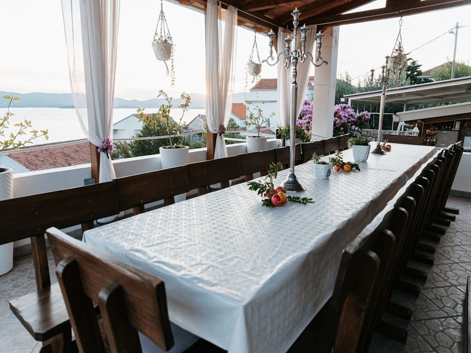 Apartments Dragobratovi? Hotel in Dubrovnik-Neretva County