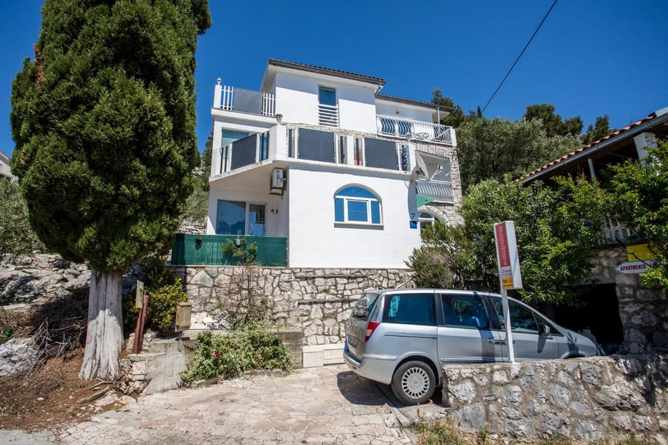 Apartments Laura Hotel in Dubrovnik-Neretva County