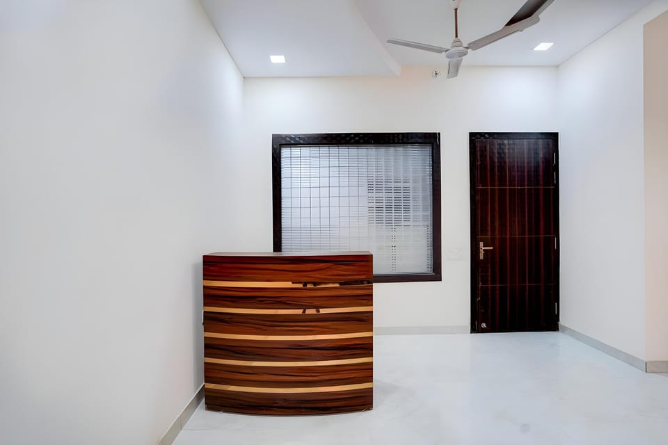 PLAY-THE GLORY HOTEL couple friendly Hotel in Uttar Pradesh