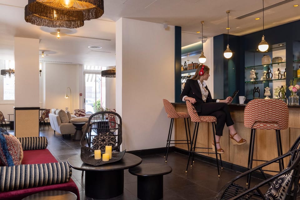 Bar/lounge
