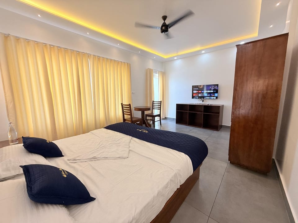 Golden Sands Cherai Hotel in Vypin