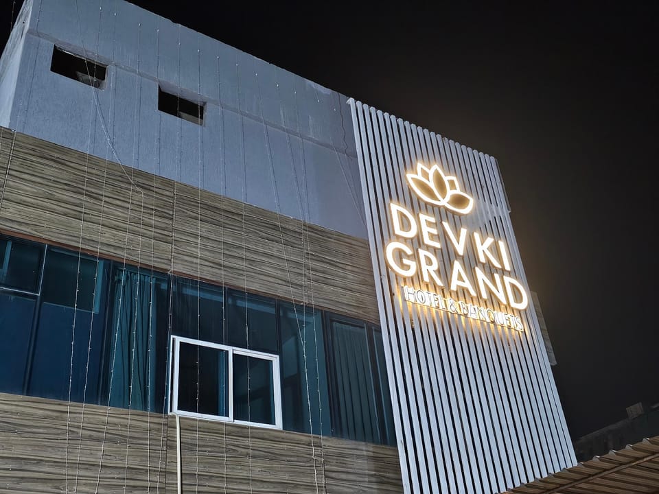Devki Grand Hotel Hotel in Uttar Pradesh