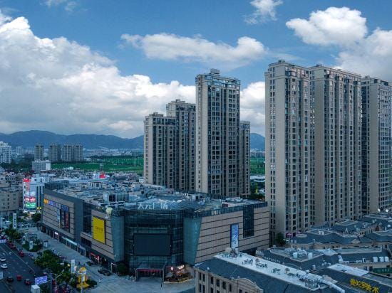 Homeinn Plus Hotel (Wenzhou Yueqing Hongqiao Yueqing East Station) Hotel in Zhejiang