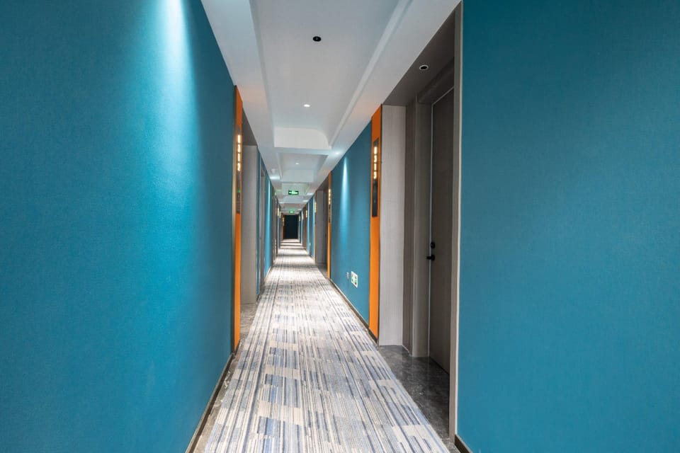 Ruixiang Hotel (Yiwu Yisanli Huaxian Road) Hotel in Hangzhou