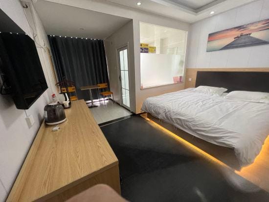 Xuzhou Qingju Hotel (Tongshan Wanda Normal University) Hotel in Jiangsu