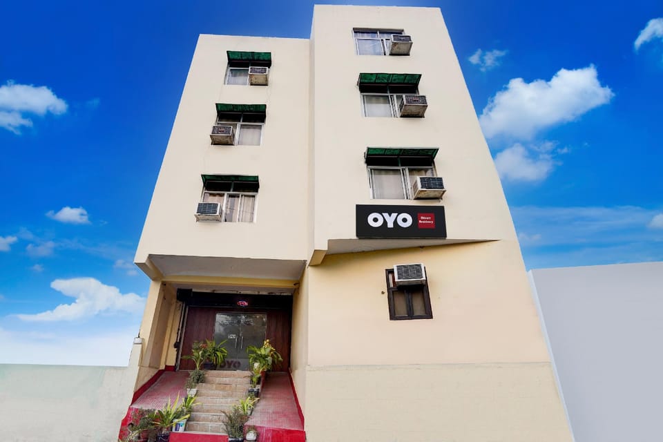 Hotel O Shivam Residency Hotel in Noida