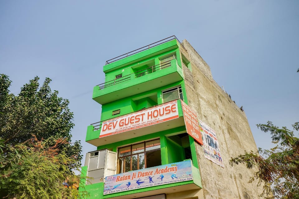 Hotel O Dev Guest House Hotel in Agra