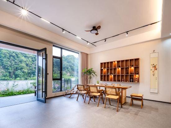 Wuyuan Jiushe B&B Hotel in China