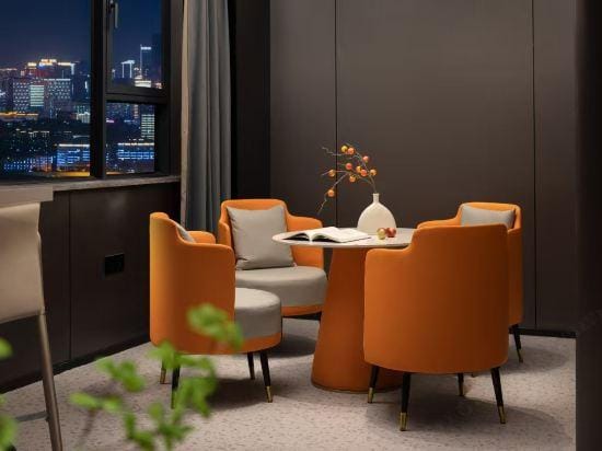 Wuhu Yunaman Future Hotel (Zhongshan Road Pedestrian Street Binjiang Park Branch) Hotel in Nanjing