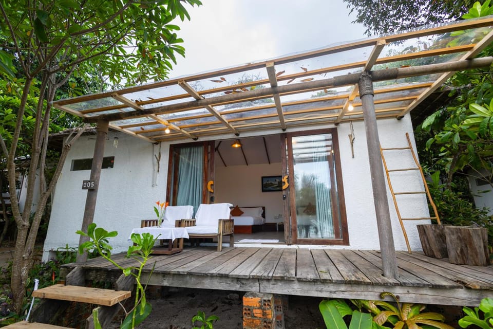 Long Beach Resort Koh Rong Resort in Sihanoukville