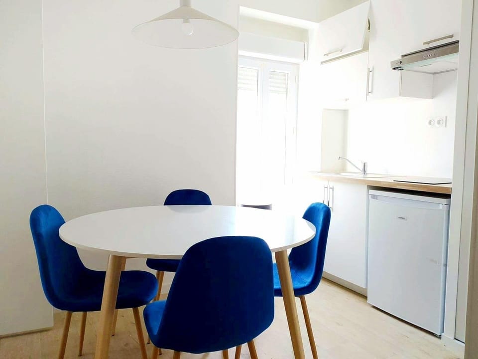 Résidence La Cocarde Hotel in Bourges