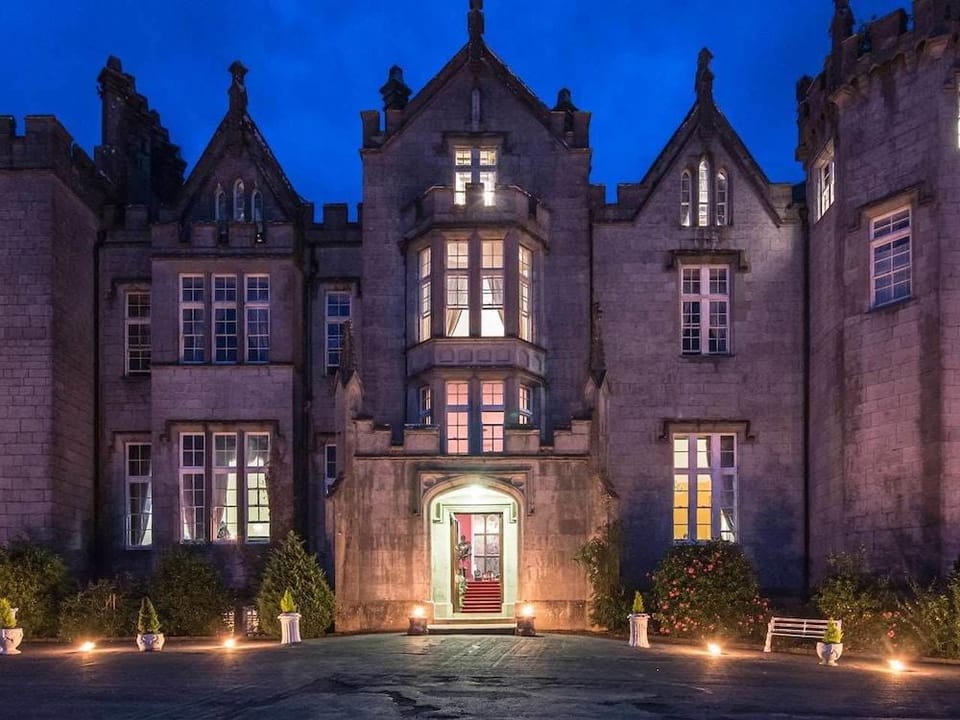 Kinnitty Castle Hotel Hotel in Co. Tipperary, Ireland