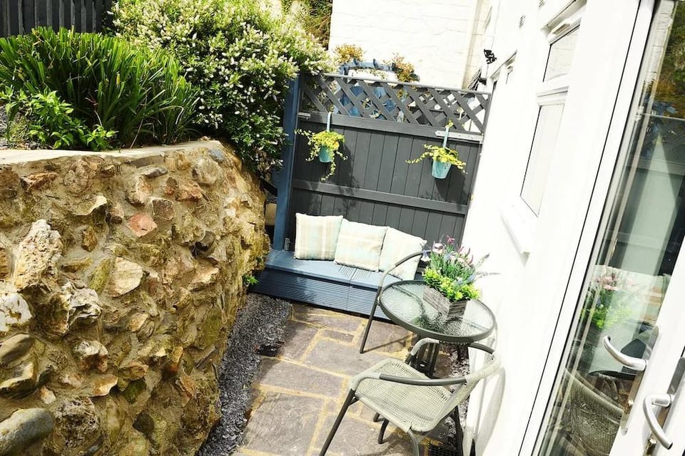 Coast Cottages Hotel in Rhôs-on-Sea