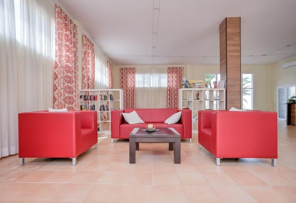 Apartamentos Vista Alegre Hotel in Llevant