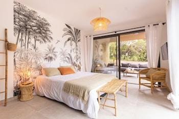 Villa Sambro Hotel in Roquebrune-sur-Argens