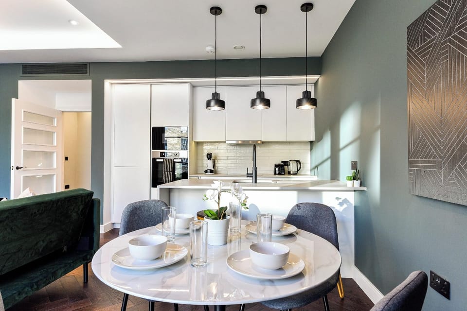 Portobello Rd - North Ken by Viridian Apartments Hotel in City of Westminster