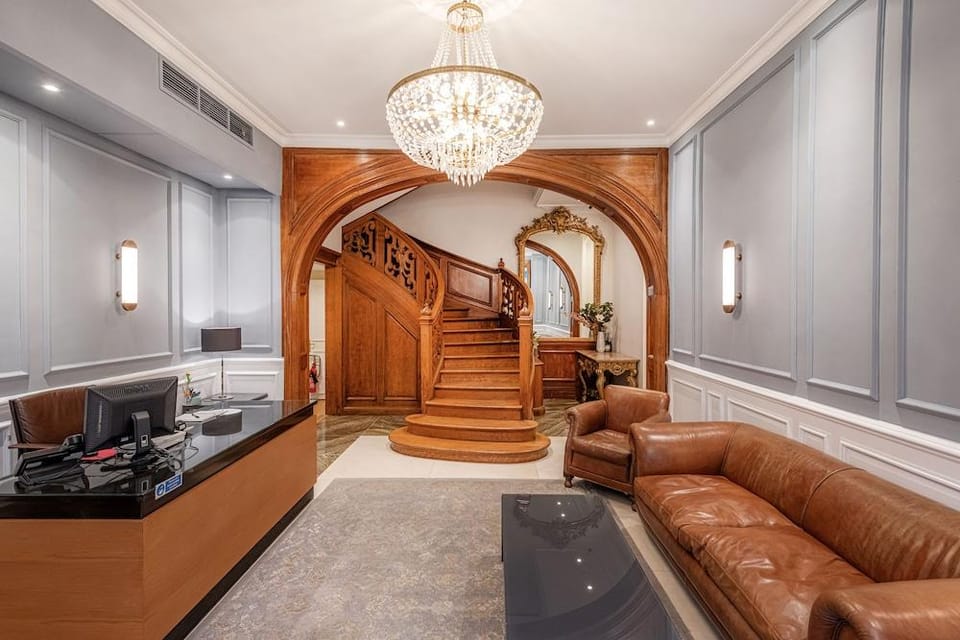Chesham Court Hotel in City of Westminster