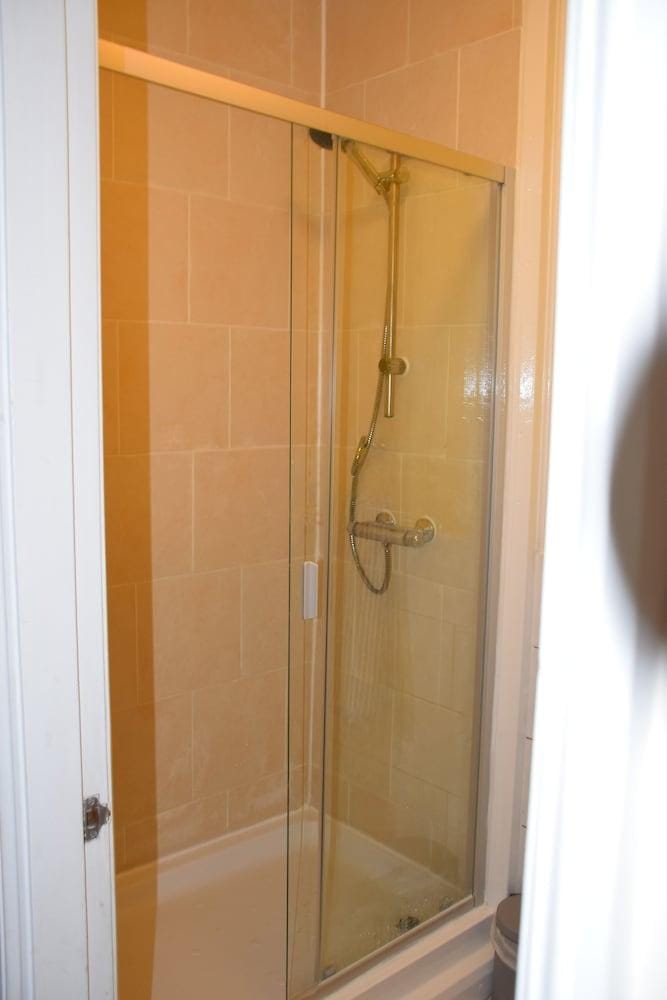 Apartment Northfields Hotel in London Borough of Ealing