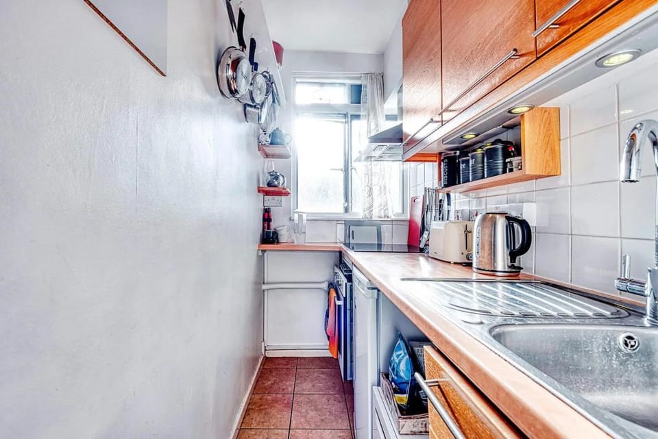 Hardwood Home Hotel in London Borough of Richmond upon Thames