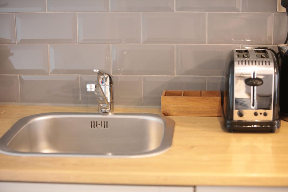Bright Apartment Hotel in London Borough of Islington
