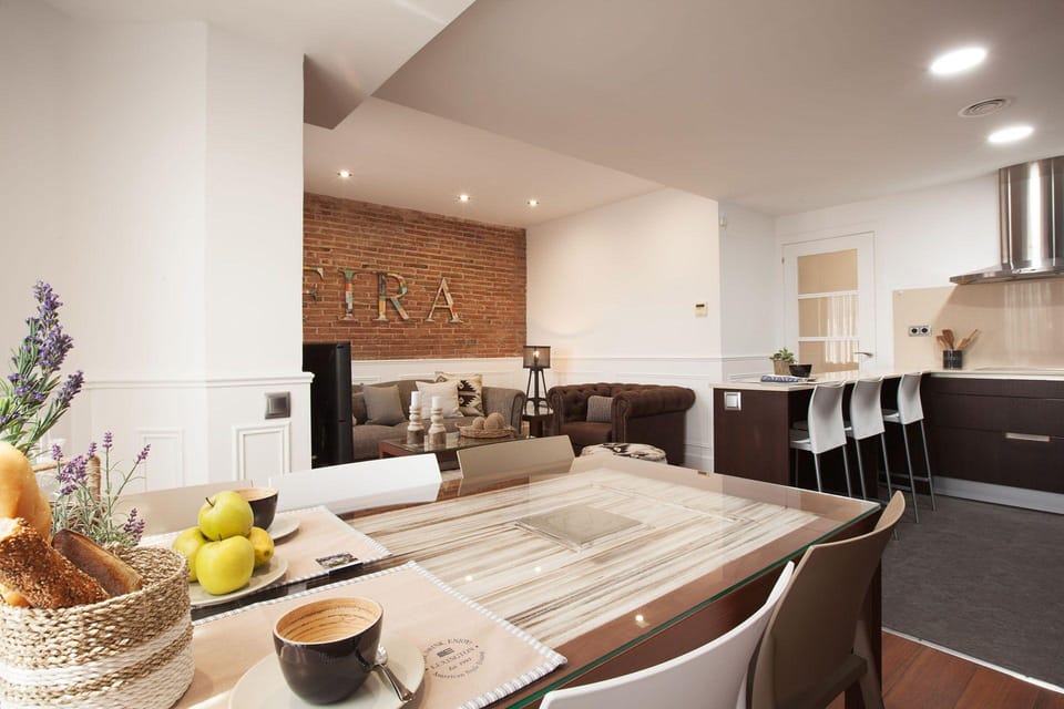 Enjoybcn Fira Apartment Hotel in Barcelona