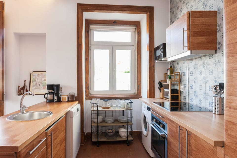 Rossio Vintage Two-Bedroom Apartment - by LU Holidays Hotel in Lisbon