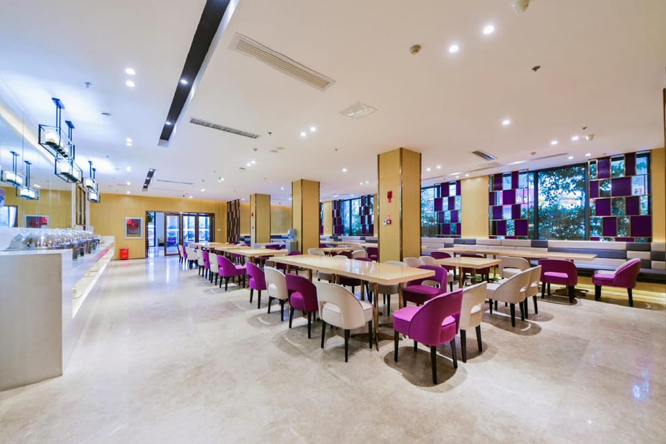 Lavande Hotel Dali High-Speed Railway Station Erhai Park Hotel in China