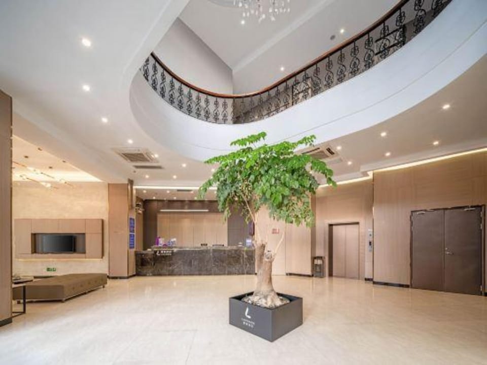 Lavande Hotel Shantou Haibin Road Seaview Corridor Hotel in Guangdong