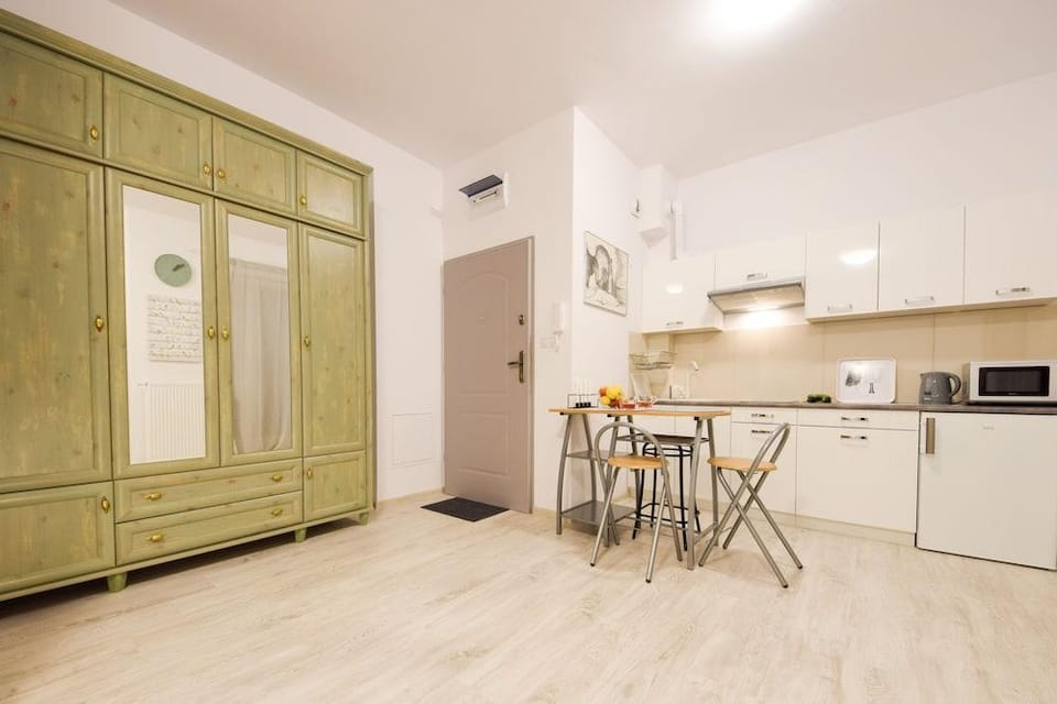 ShortStayPoland Srebrna - B36 Hotel in Warsaw