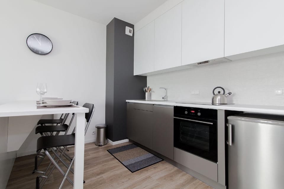 ShortStayPoland Naruszewicza B77 Hotel in Warsaw