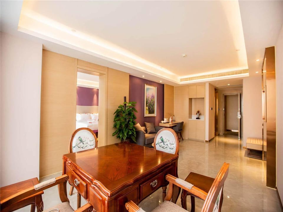 Lavande Hotels Jiangyou Monument Hotel in Sichuan