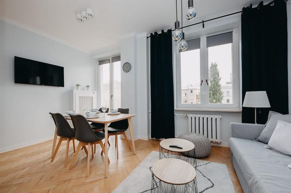 ShortStayPoland Aleje Jerozolimskie - B67 Hotel in Warsaw
