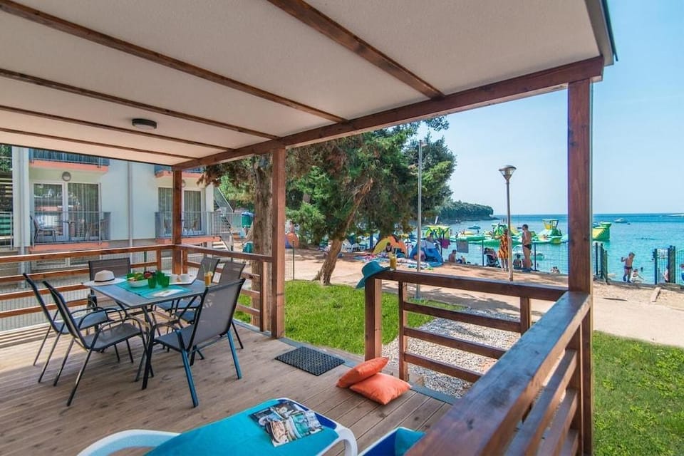 Centinera Mobile Homes Hotel in Banjole