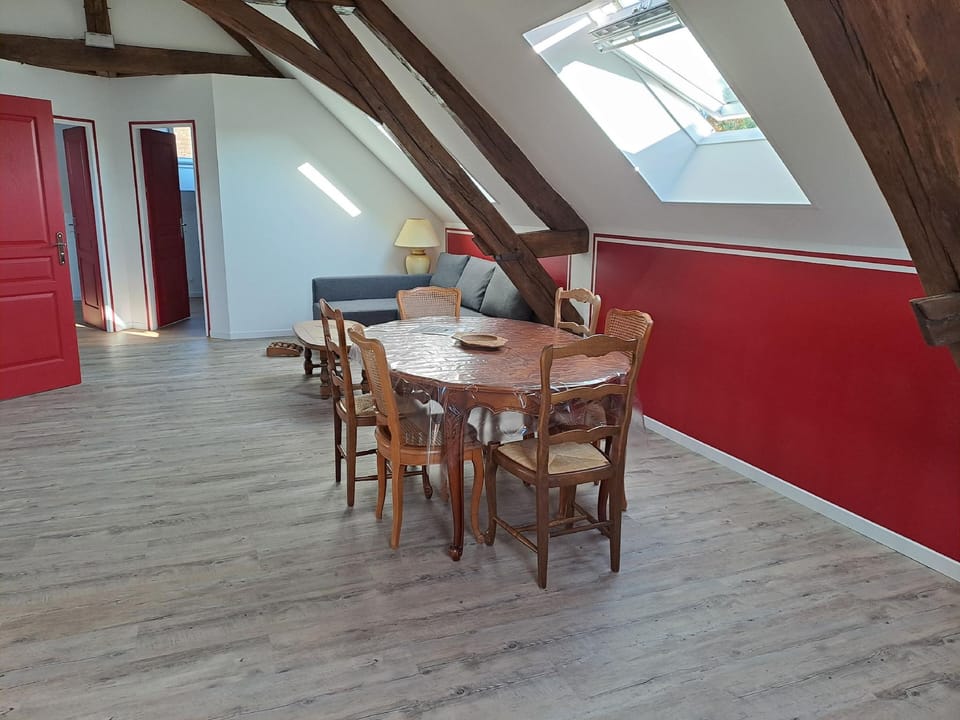 Le km99 Hotel in Île-de-France