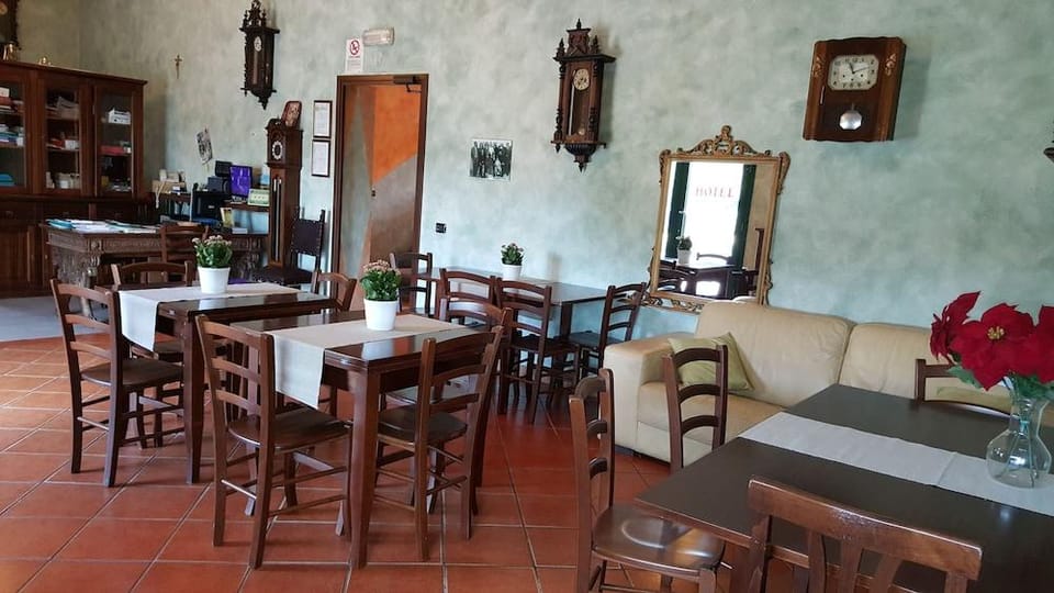 Hotel La Pendola Hotel in Lombardy