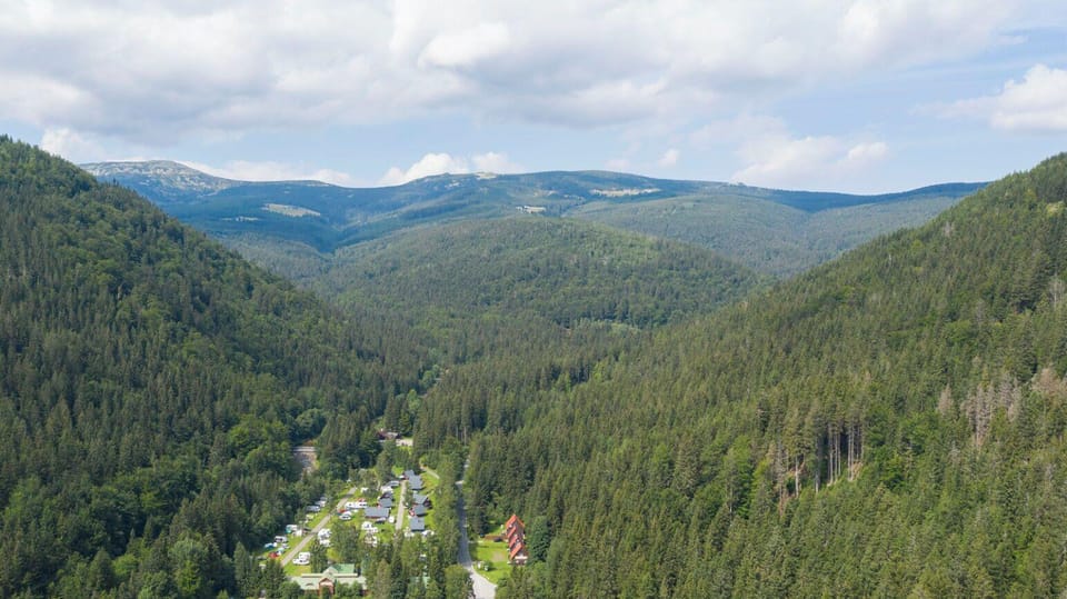 Base Camp Medvědín Hotel in Lower Silesian Voivodeship
