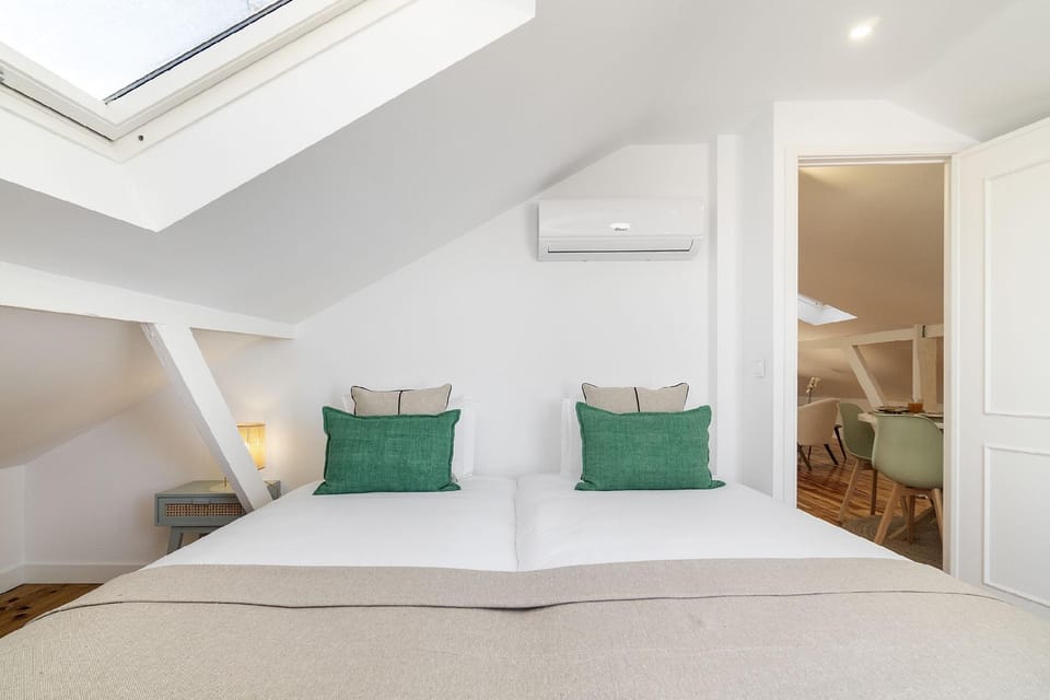 Brand new luxury apartment riverside Hotel in Lisbon