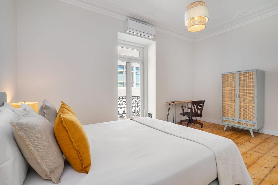Brand new luxury apartment riverside Hotel in Lisbon
