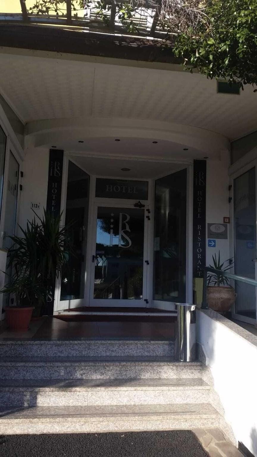 HOTEL HRS Hotel in Follonica