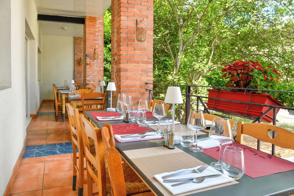 Enjoy Garden Hotel in Centre-Val de Loire