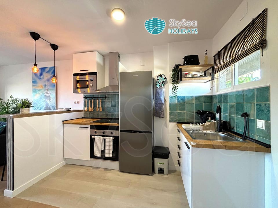 Sky Sea Holidays Puerto Marina Hotel in Benalmadena