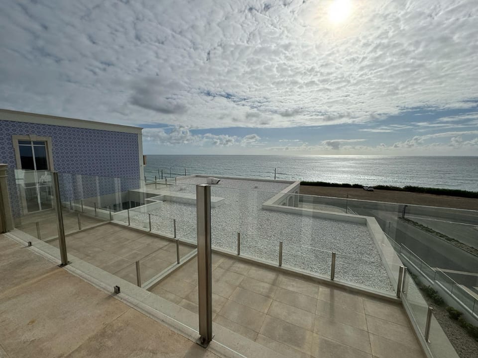 Ocean View Apartments - Ocean View Hotel in Lisbon District