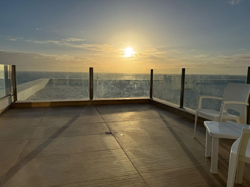 Ocean View Apartments - Ocean View Hotel in Lisbon District
