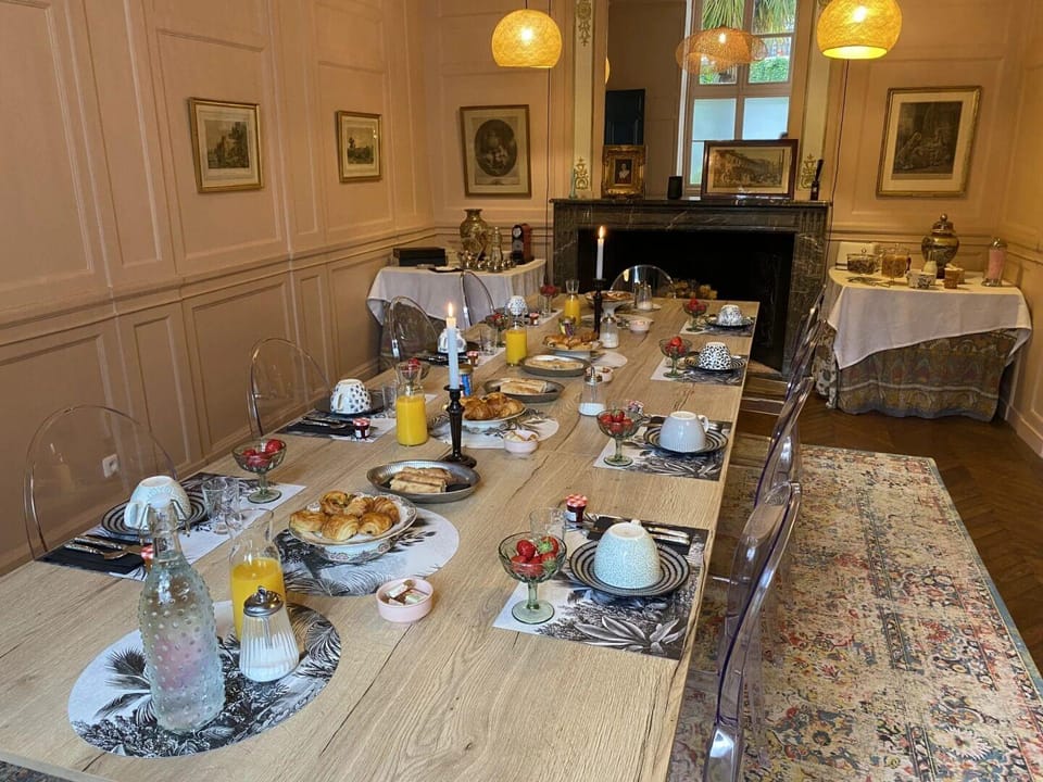 HENRI II Hotel in Le Mans