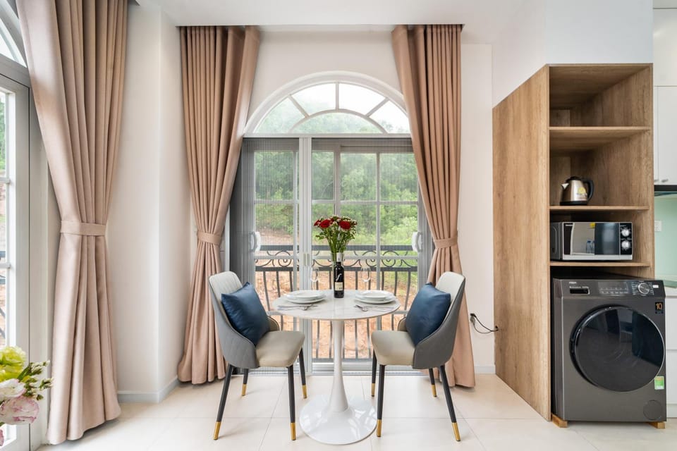 Novus Sol Hotel & Apartment Sunset Town Phu Quoc Inn in Phu Quoc