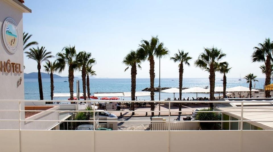 A Deux Pas de l'Eau Hotel in La Ciotat