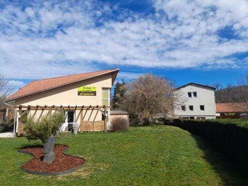 Hotel de l'Ile d'Amour Hotel in Auvergne-Rhône-Alpes