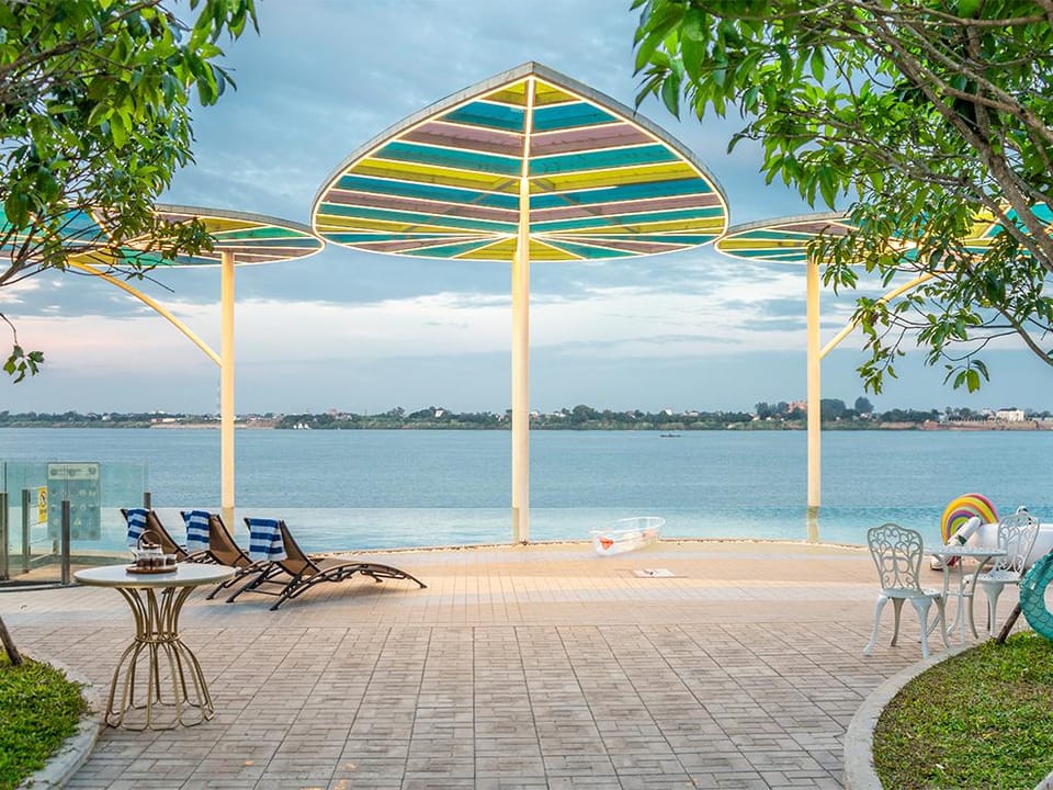 Merton Holiday Inn Hotel in Phnom Penh Province