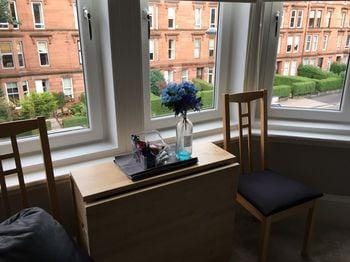 Great Location 2 Bed West End Flat Hotel in Glasgow