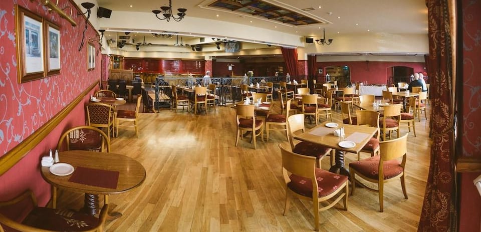 Farnham Arms Hotel Hotel in Ireland